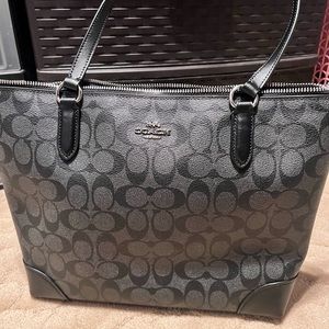 Coach Tote Shoulder Bag Zip Top In Signature Canvas Black Smoke MATCHING WALLET